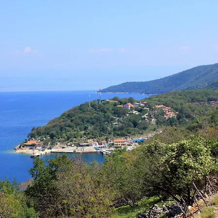 With A Parking Space Porozina, Cres - 14980 Filozici