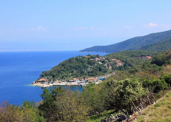 With A Parking Space Porozina, Cres - 14980 Filozici